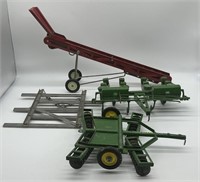 The Ertl Co Planter Tandam Disc Farm Toys