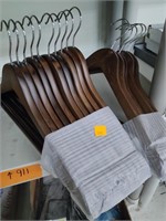15 Cnt Wooden Hangers