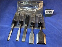 5 Wood Chisels w/Pouch