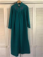 VINTAGE LEISURE LIFE HOUSECOAT MEDIUM