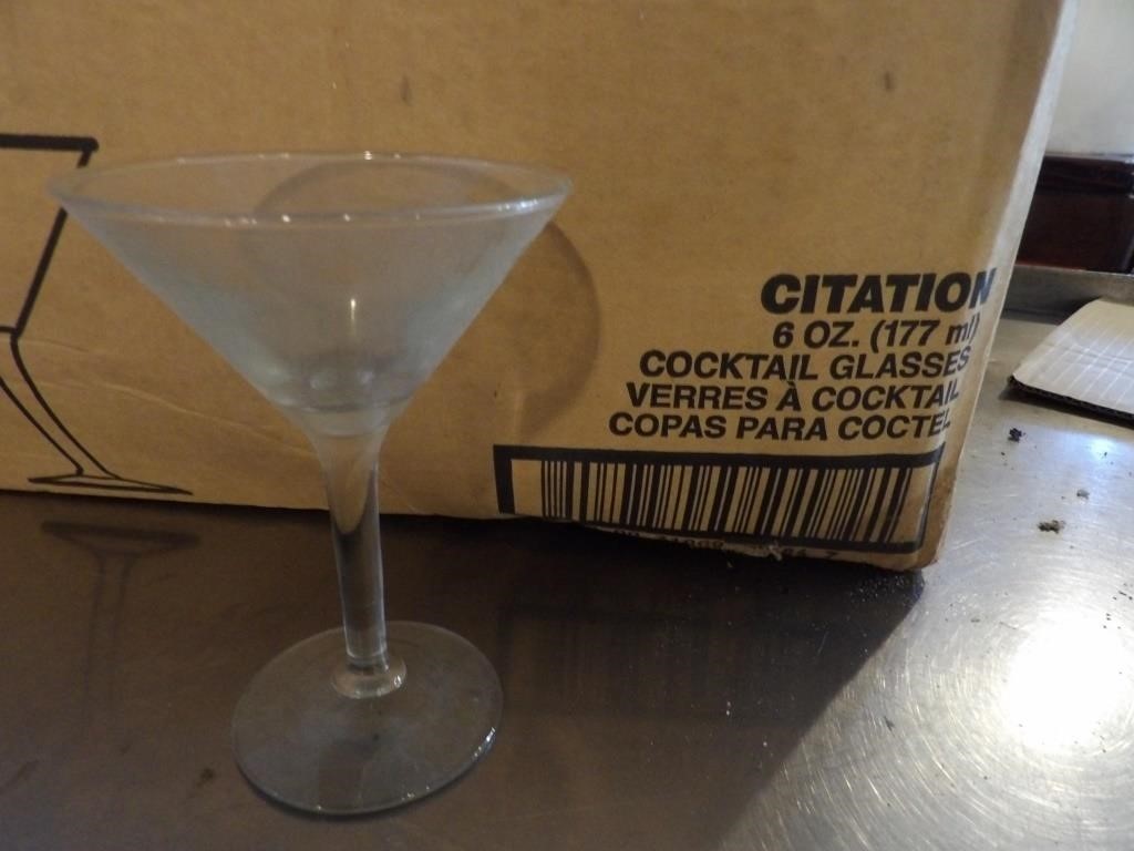 Bid X 9 : 6oz Cocktail Glasses