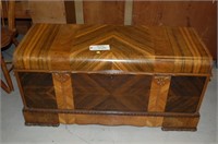 Roos Sweatheart Cedar Chest  -Waterfall Front