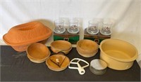 Romertopf Clay Roaster, (8) Wooden Bowls, (4)