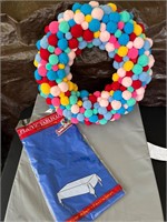 Pom-Pom wreath & tablecloth