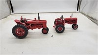 Farmall B and H Tractor 1/16