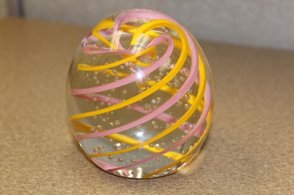 Marked Gentile Art Glass Paperweight