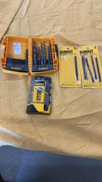 Dewalt drill bits, saw blades, and razor knife
