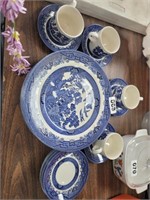 VINTAGE BLUE WILLOW CHINA DISHES
