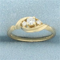 Vintage 3 Stone Diamond Ring in 14k Yellow Gold