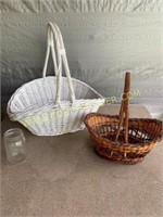 Set of 2 handled baskets