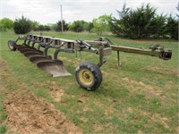 JOHN DEERE 2700 - 6 BOTTOM PLOW