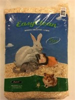 EASY CLEAN BEDDING AND LITTER