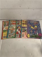 Lot of 5 Comic Books With 4 Vintage Richie Rich