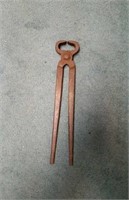 Antique horse shoe nippers