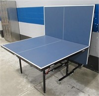 Jola ping pong table.