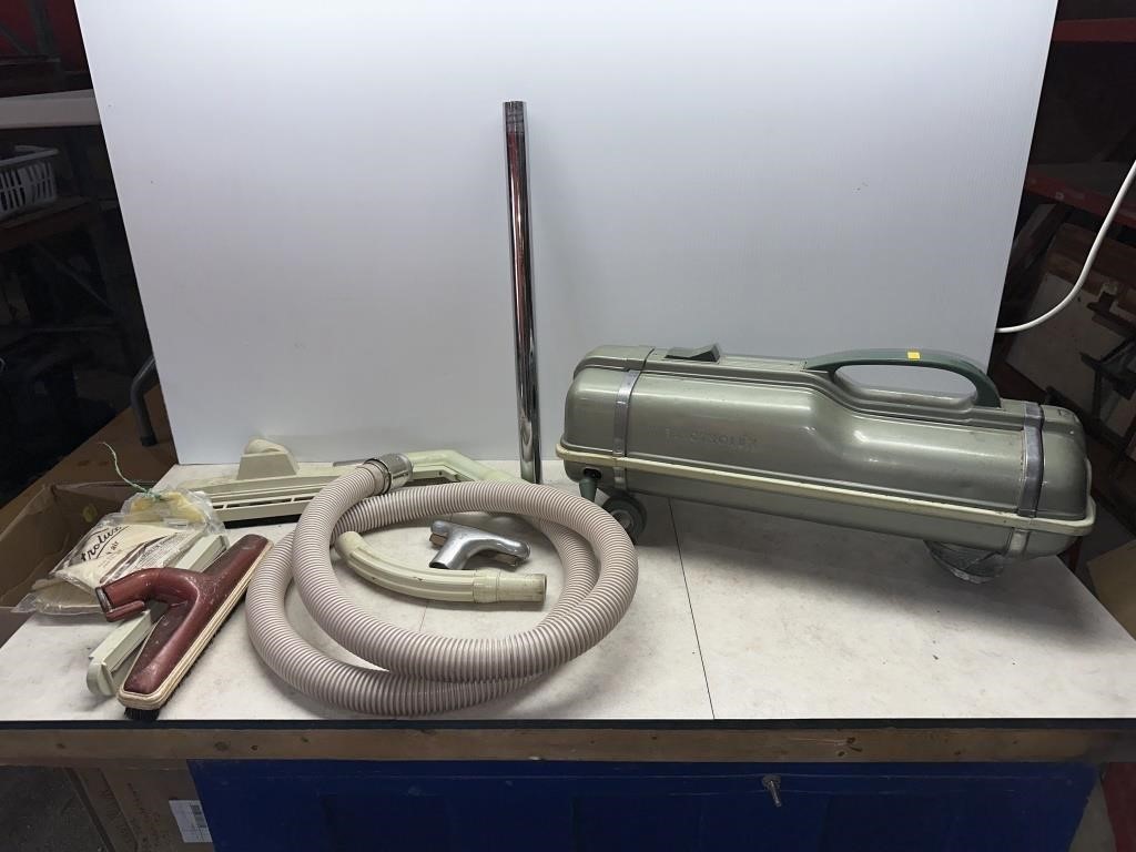 Electrolux Vacuum. Owner says works