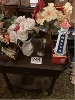 Miscellaneous floral displays John Wayne and old