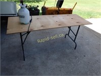 Handy Table and Sprayer