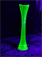 Vintage Uranium Pulled Green Glass Ruffled Vase,