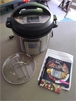 Instant pot cooker
