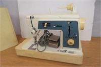 Touch & Sew Singer Sewing Machine, works