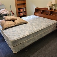 B622 Wood head board and Double bed