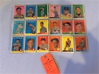 1958 Topps 27 cards
