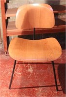 chair - "Charles Eames design-Herman Miller