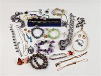 Modern & Vintage Jewelry: Necklaces, Earrings