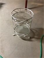 Cast aluminum flower pot stand
