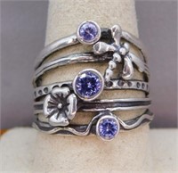 SILVER RING WITH TANZANITE. SIZE 10.