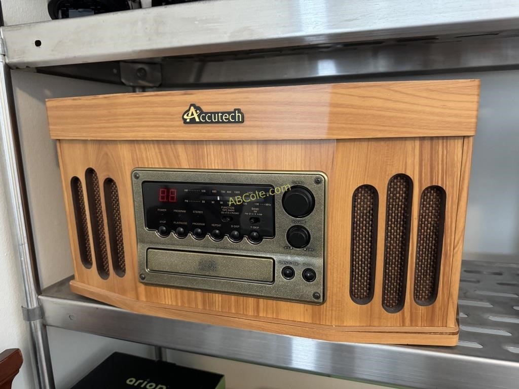 Accutech AM/FM/CD phone wooden stereo system