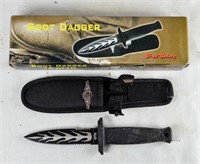 FISHING BOOT DAGGER KNIFE