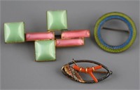 (3) Vintage brooches to include: Pink and green