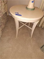 SET OF 2 OFF WHITE TABLES
