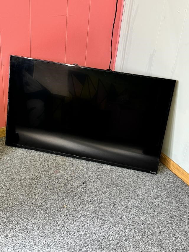 42 Inch Vizio Television Unknown Working Condition