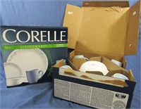 32 PC CORELLE COUNTRY COTTAGE DISH SET NIB.