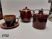 Hull Pottery and More