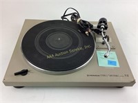 Pioneer PC - 512 Turntable, turns on/spins