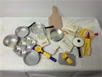 LOT - SUNBEAM TOY KITCHEN APPLIANCES WITH POTS & P