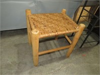 WOVEN SEAT COUNTRY STOOL