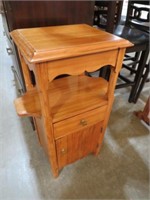 SOLID WOOD 1 DOOR 1 DRAWER SIDE TABLE