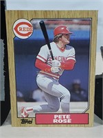1987 Topps Baseball Card #200 Pete Rose