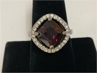Sterling Deep Red Stone Ring 7.5gr TW Sz 7.75