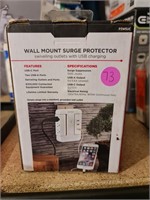 Wall mount surge protector swiveling outlets & usb