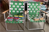 2 retro vintage lawn chairs with extra