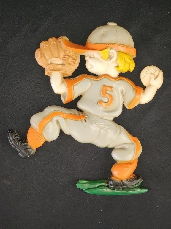 VINTAGE SEXTON METAL BASEBALL PLAYER WALL ART