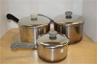 SELECTION OF REVERE WARE SAUCE PANS