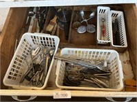 kitchen utensils drawer contents