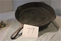 #12 CI SKILLET 14"